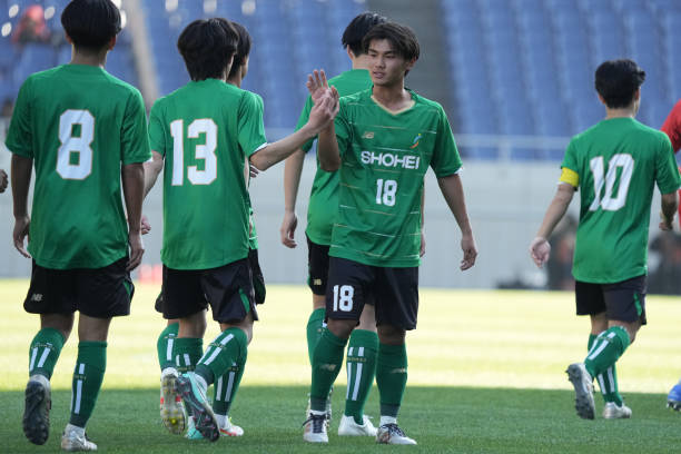 取得胜利的 取得胜利的